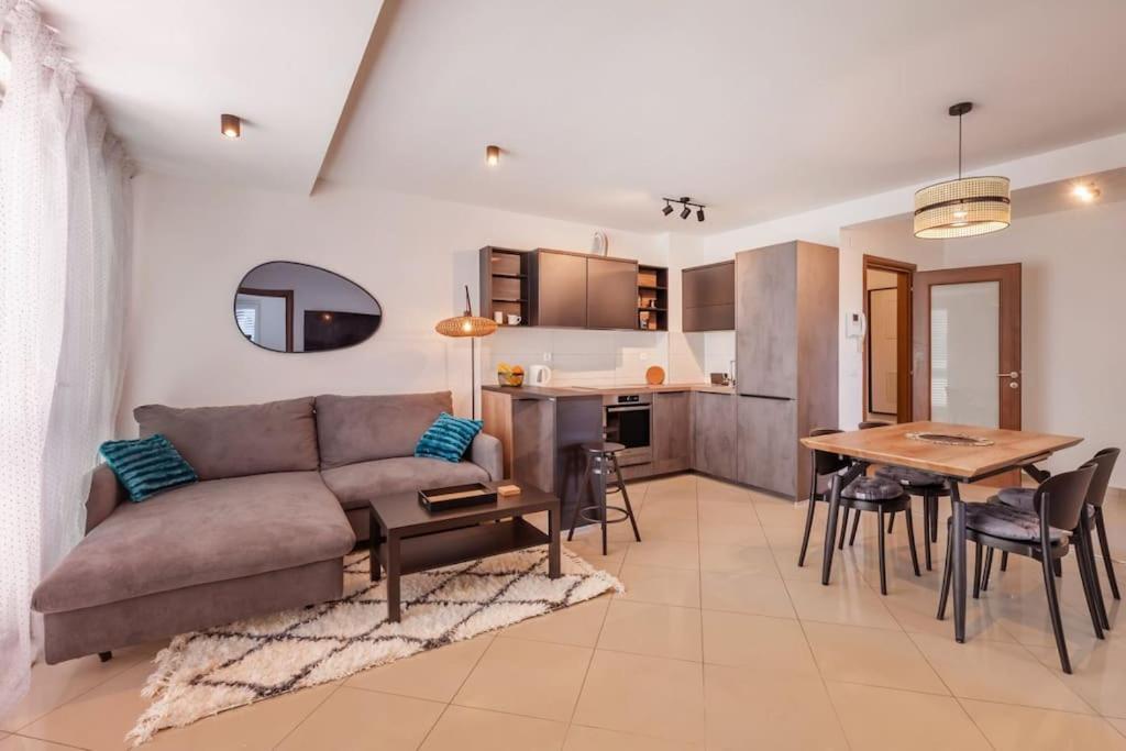 Stylish Two Bedroom Apartment&Garage Parking Place 두브로브니크 외부 사진