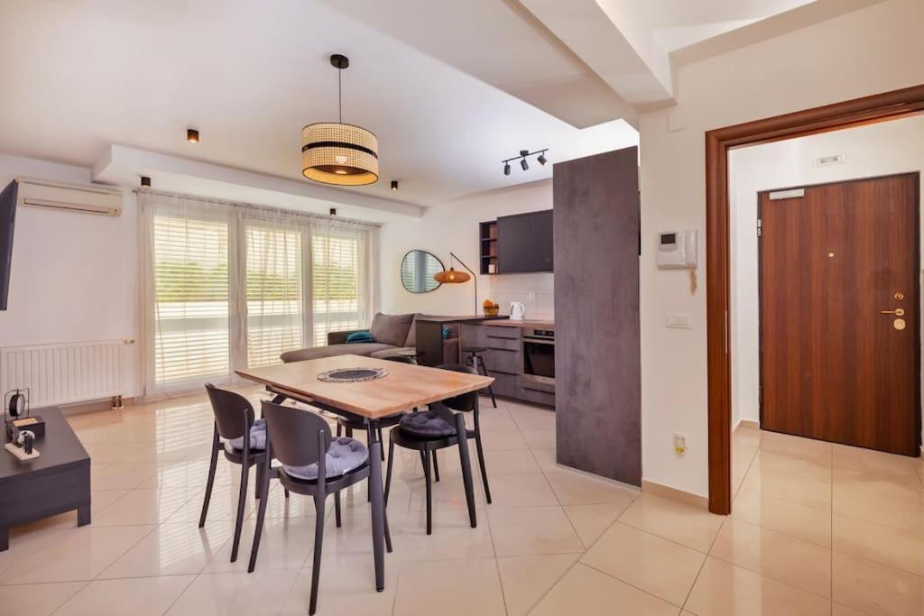 Stylish Two Bedroom Apartment&Garage Parking Place 두브로브니크 외부 사진