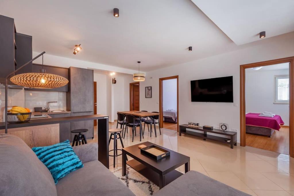 Stylish Two Bedroom Apartment&Garage Parking Place 두브로브니크 외부 사진